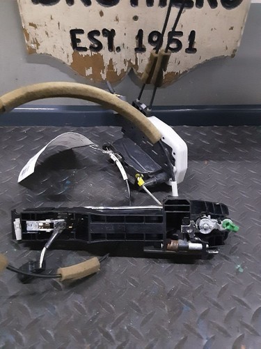 2015-2023 NISSAN MURANO DRIVER SIDE FRONTER OUTER DOOR HANDLE & ACTUATOR - Picture 2 of 12