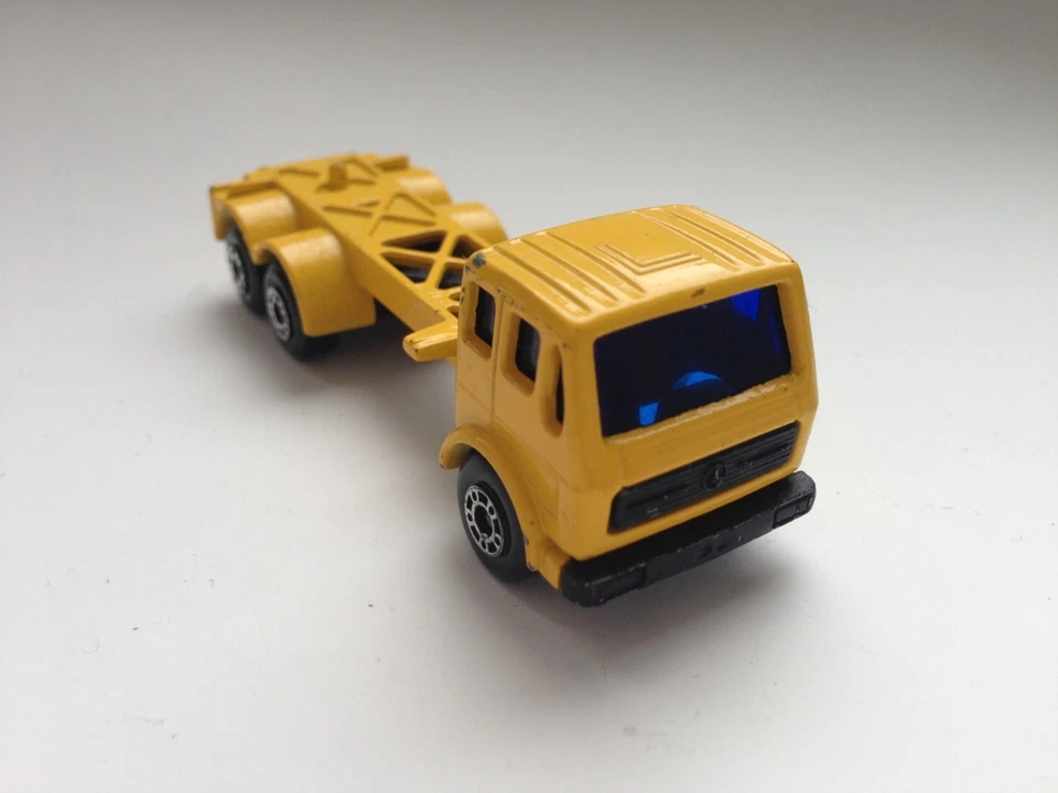 Matchbox Superfast No. 42 - Mercedes-Benz NG 1632 - Container Truck - England - Bild 3 von 4