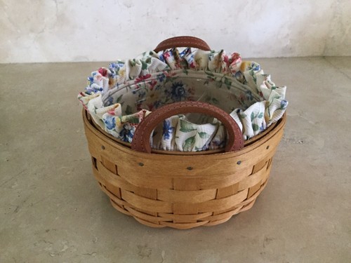 2004 Longaberger Round Basket Floral Cloth & Plastic Liner, 2 Leather Handles - Picture 4 of 10