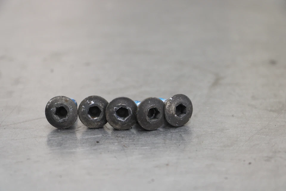 06-07 SUZUKI GSXR600 REAR BACK BRAKE ROTOR BOLTS DISC HARDWARE SCREW KIT SET - Изображение 4 из 4