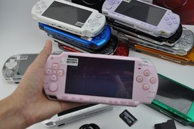 Sony PSP-3000 Console Select Color w/Charger + new battery  +32G Fast Shipping