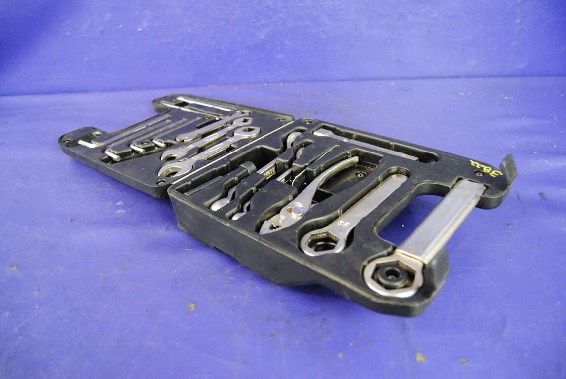 ゴールドウィング純正工具箱 1988-2000 Honda Gold Wing GL1500 Factory Tool Kit Complete