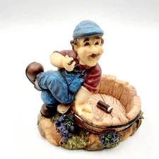 Polyresin Statue ashtray #2811