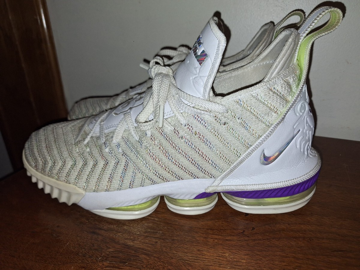 Nike lebron 16 - Buzz lightyear - Size 11 - 2018 A02588-102