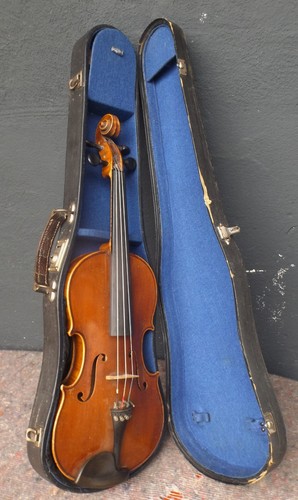Schöne alte Geige 61cn x 20cm mit Kleinteilen im Koffer - Sammlerstück - Bild 14 von 20
