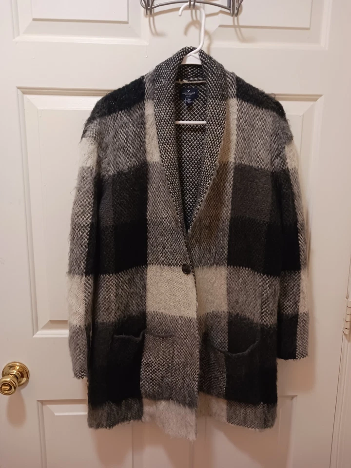 American Eagle Oversized Buffalo Plaid Sweater Coat Mohair Wool Cozy Fuzzy XS/S - Image 4 of 4