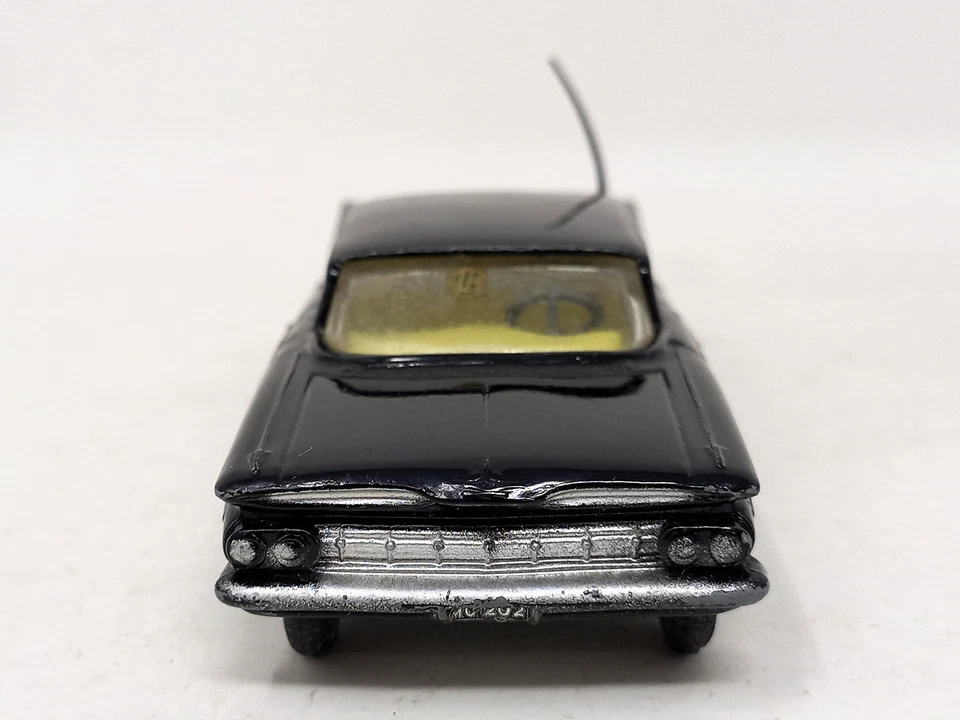 CORGI TOYS Ref. 223 / Chevrolet Impala State Patrol (Anno 1961) Scala 1:43 - Immagine 2 di 4