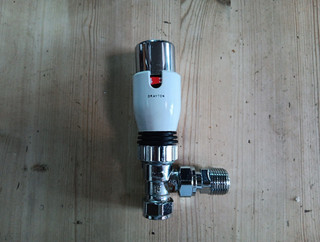 Drayton TR3 Thermostat Heizkörper Ventilkopf und Gehäuse.
