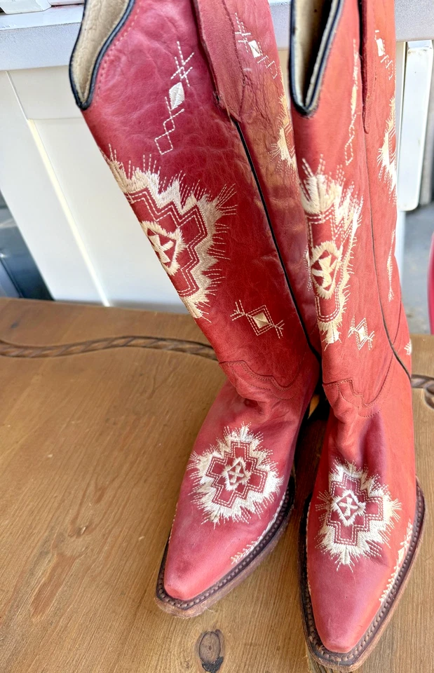 Vintage Larry Mahan Cowboy Boots Women's 8.5 Red Leather Aztec Embroidered 90s - Image 2 of 4