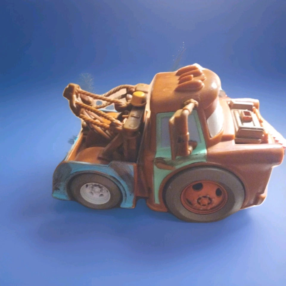 Disney Pixel Mater Coches Peluche Pixar Película Plástico Coche Remolque Foto 3 de 3