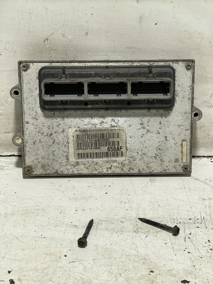 56041658AF 2000 Jeep TJ Wrangler Motor Computadora ECM ECU PCM 4.0 Automático CC 27 Foto 2 de 4