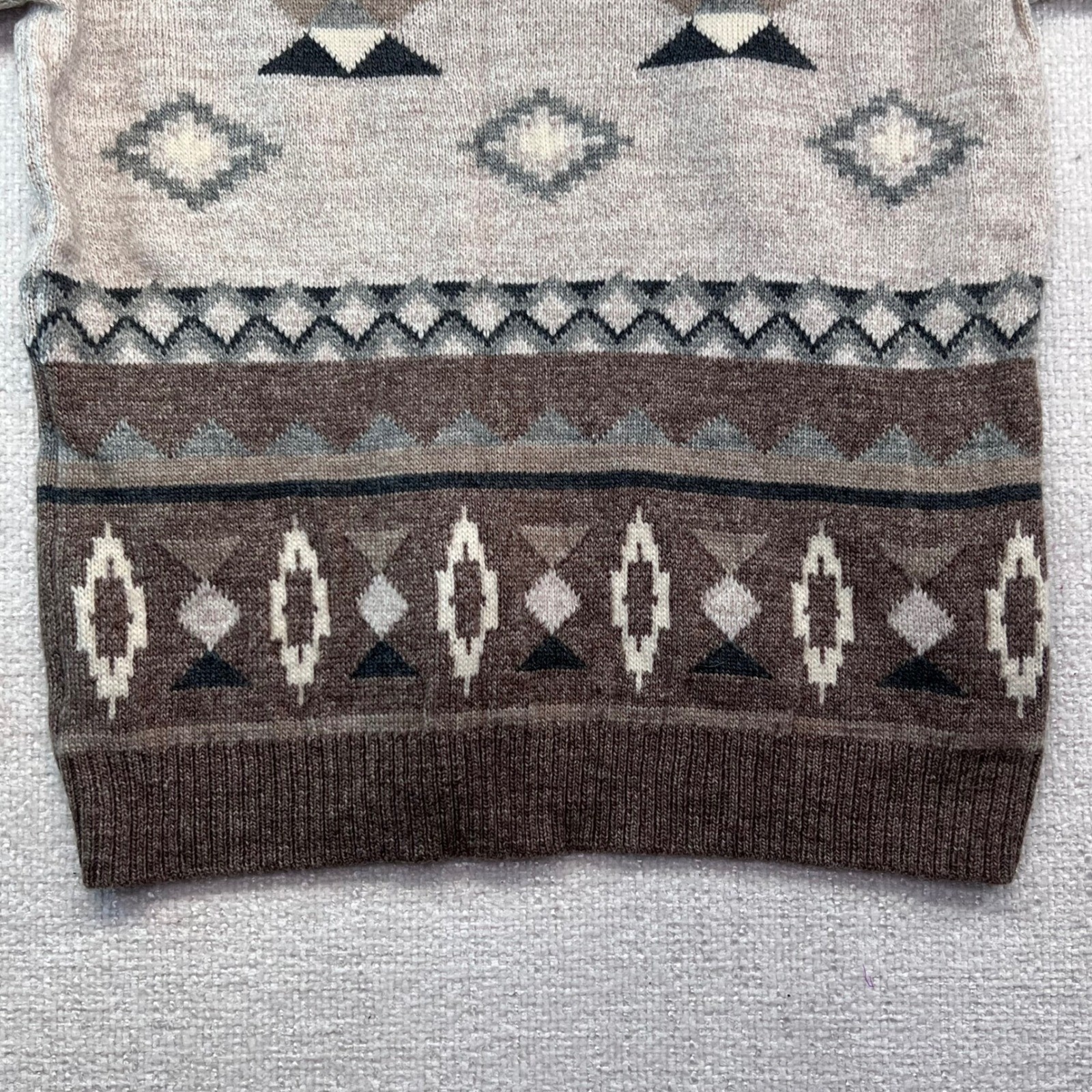 American Eagle Aztec Geometric Pattern Crew Neck … - image 12