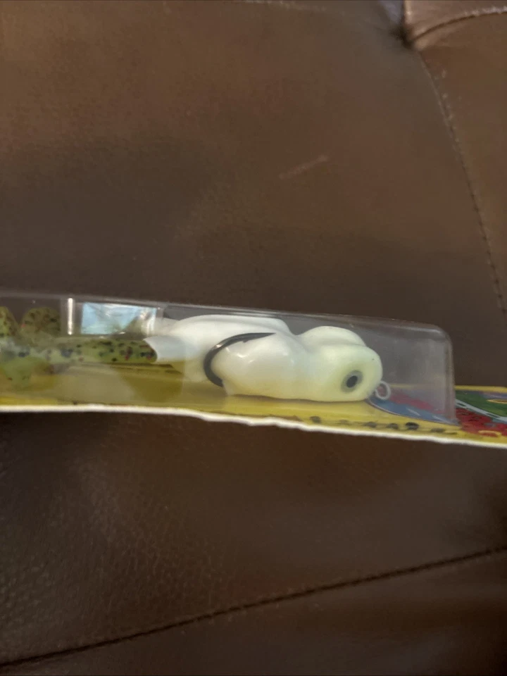 Rana Scum LBF-1533 Blanca G LITTLE BIGFOOT BUBBLE Rana Topwater 1/2 OZ Nuevo de Lote Antiguo Foto 4 de 4