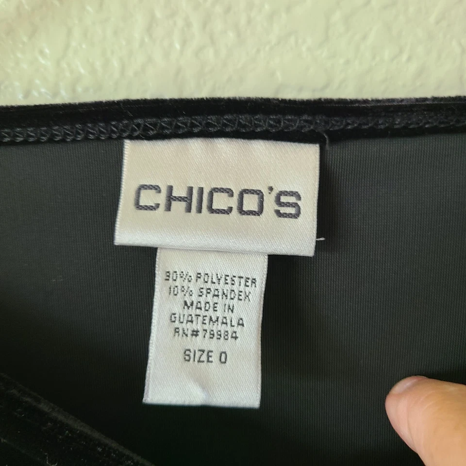 Camiseta sin mangas Chico's de terciopelo aplastado talla 0/pequeña negra oscura romántica gótica sin mangas Foto 4 de 4