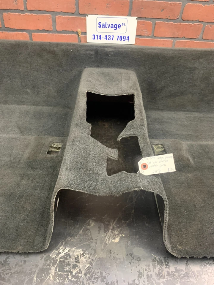 Tapete de assoalho interior traseiro Dodge Challenger SRT 2012-2014 preto fabricante de equipamento original 1QR29XDVAC - Imagem 4 de 4