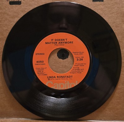 英7” Linda Ronstadt Different Drum / It Doesnt Matter Anymore CL15933PROMO CAPITOL RECORDS プロモ /00080 Ni0yOTgyLmpwZWc.jpeg