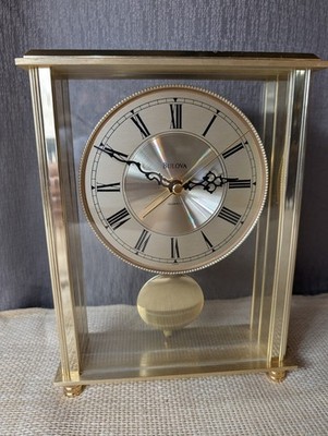 Vintage Bulova B1704 T6 Mantel Clock