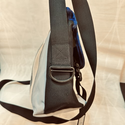 Timbuk2 Classic XS Messenger Bag - Ballistic Nylon Grey White Blue - Picture 4 of 10