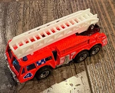 1992 Matchbox Extended Ladder Fire Engine MB18 - Mint Loose W/ Box 1/64 S