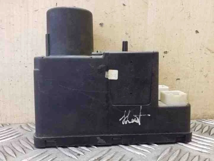 Bomba de vacío bloqueo central AUDI 80 Avant 8C, B4 8TZ00652204 2.3 gasolina 26203735 Foto 2 de 4