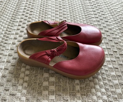 Tatami BIRKENSTOCK Olivia 39 8 Red Leather Mary Jane Clogs Slides