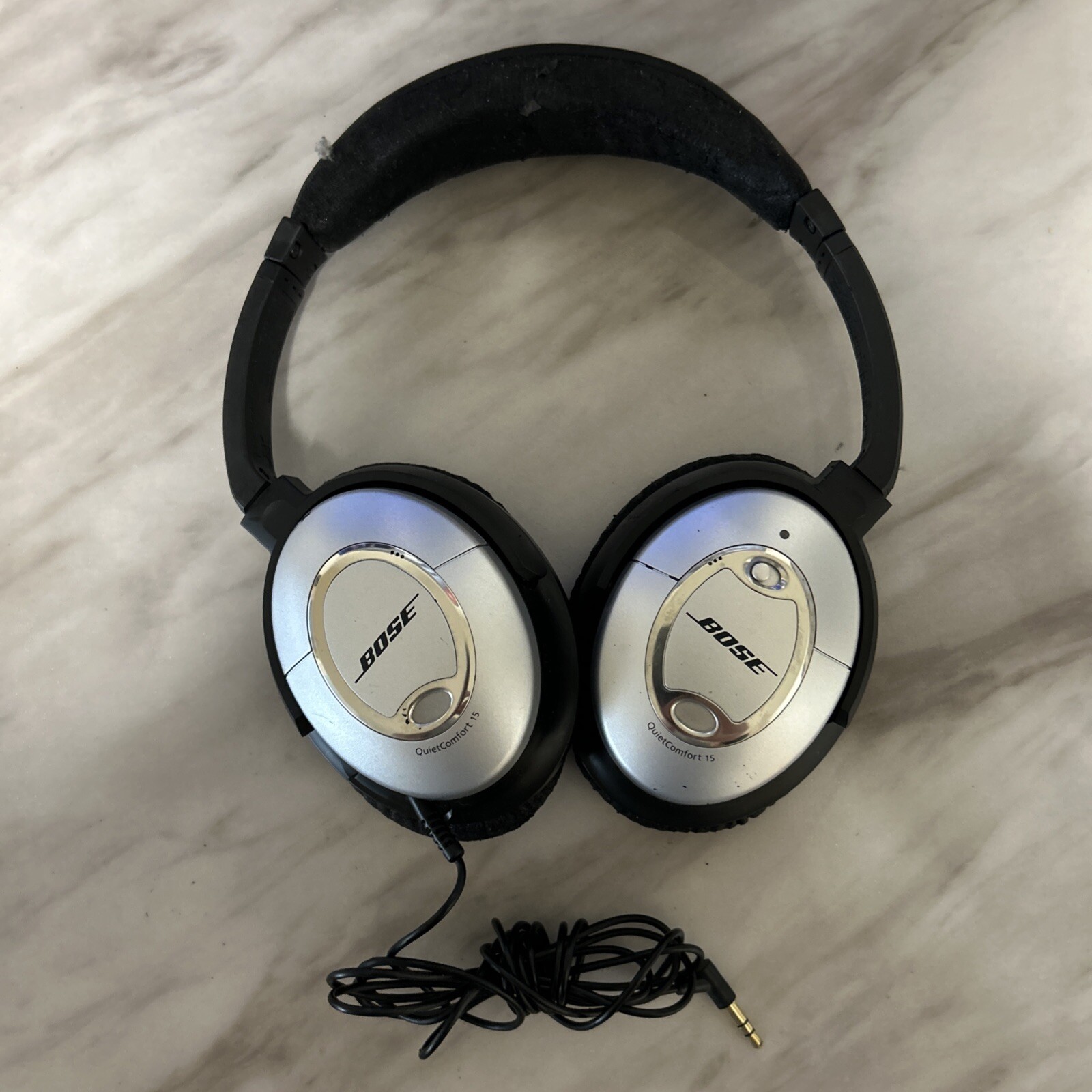 Bose QuietComfort 15 Silver/Black Wired Acoustic Noise Cancelling UNTESTED