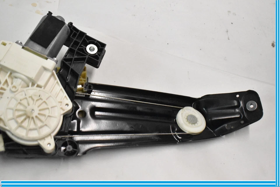 2011-2016 BMW F10 F18 5 Series 535i LEFT Driver REAR Window Regulator Motor OEM - Image 2 of 4