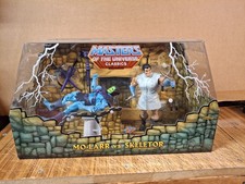 Masters of the Universe Classics Mo-Larr and Skeletor Figures 2009 Mattel T3071