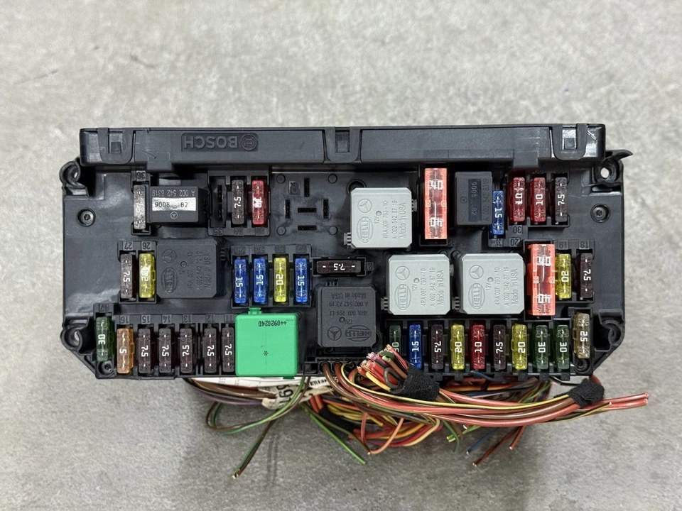 Mercedes W212 E350 C250 2010-2020 módulo SAM delantero relé caja de fusibles 212 900 72 04 Foto 2 de 4