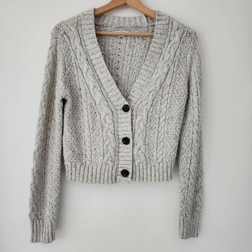 American Eagle Cropped Zopfmuster 3 Knopf Strickjacke creme gesprenkelt Pullover Gr. S - Bild 2 von 6