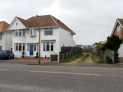 Photo 6x4 Southbourne: eastern end of the former Admiralty Road Christchu c2017
