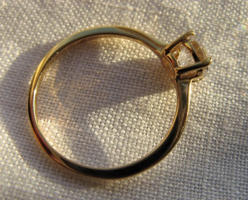 Swarovski Zirconia 1.5cts solitaire ring, gold overlay sterling silver. Size O - Picture 8 of 10