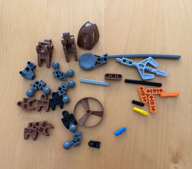 2005 LEGO Bionicle  4869 Rahaga Pouks Complete set with Instructions