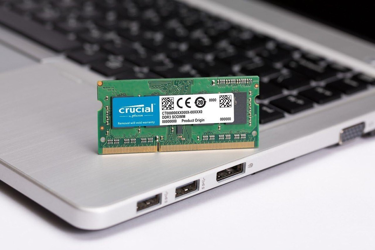 Crucial DDR3 4GB 1333 MHz PC3-10600 204-Pin Laptop RAM Sodimm