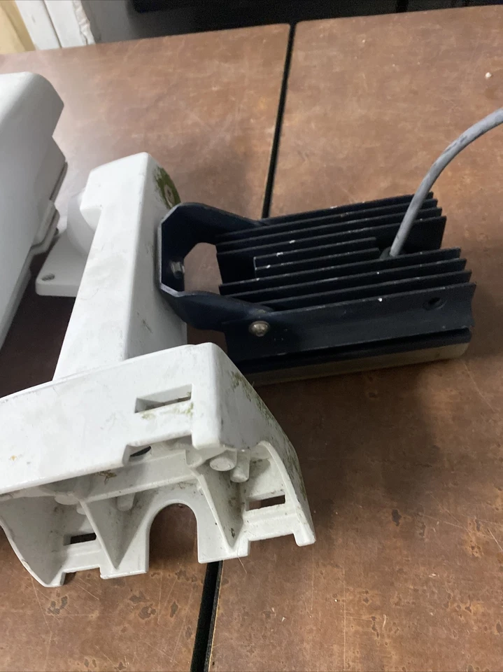 AXIS P1357-E 5MP IP Network Box Camera with Advanced Multi-Streaming - Image 3 of 4