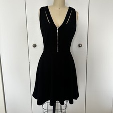 XOXO Junior’s Knit Fit & Flare Skater Dress Cut Out V-Neck Black Size Medium