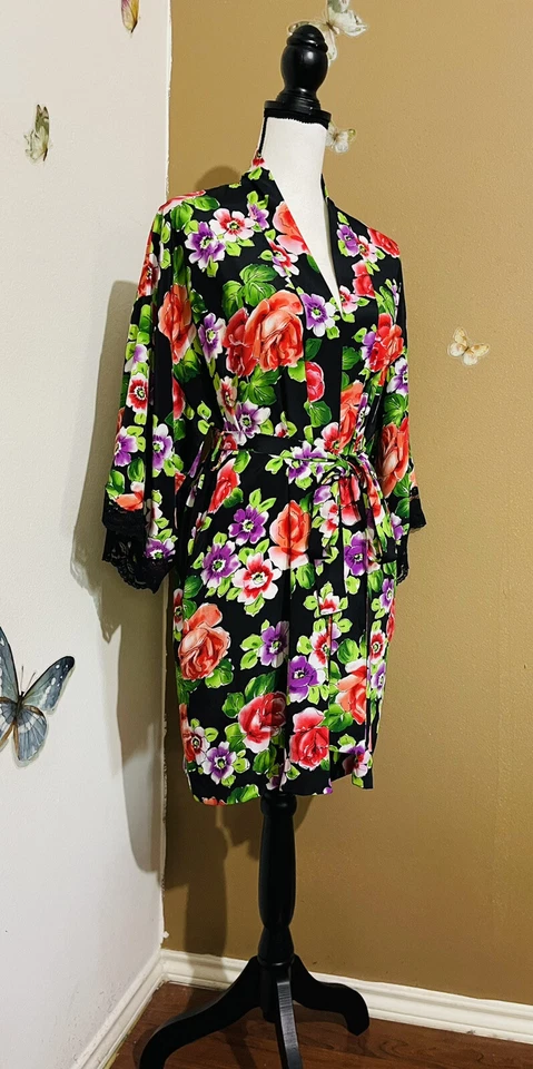 Victoria's Secret VTG Y2K 90’s Gold Label Robe Kimono Floral Roses Satin Lace M - Image 4 of 4