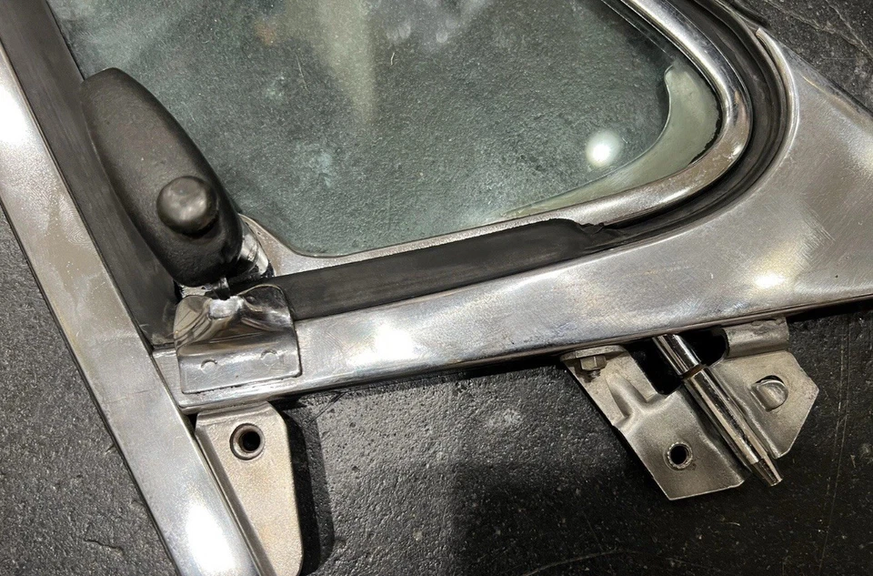 MARCO VENTANA CROMADO PORSCHE TARGA 911/912 TEMPRANO Foto 3 de 4