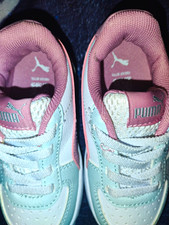 PUMA Unisex Kids Low Top Lace Up Sneakers Pink White Blue Logo Size 6