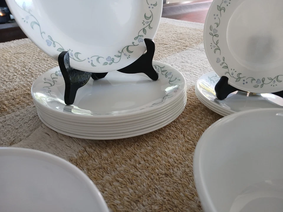 22 Pcs Corelle COUNTRY COTTAGE Dinner, Lunch, B&B & SUPER 28 Oz. Soup Bowls - Image 2 of 4