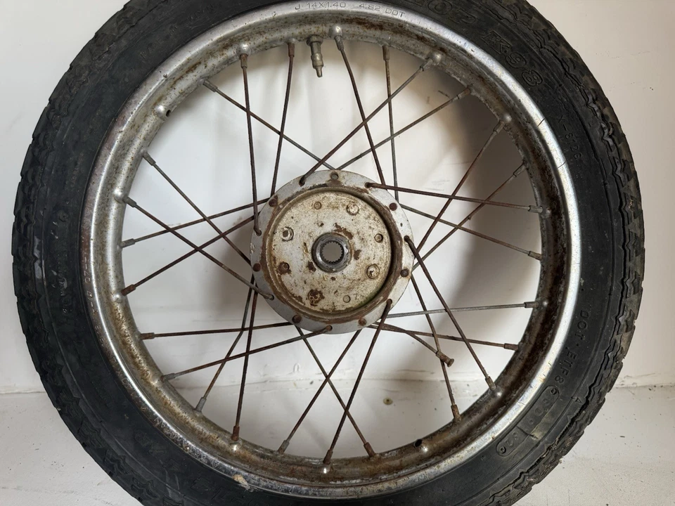 Llanta trasera Honda Urban Express NU50 1982-1983 14 pulgadas Foto 4 de 4