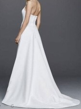 Halter V Neck wedding dress. New, size 14