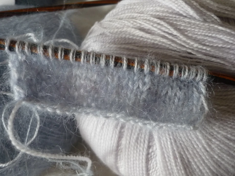 Debbie Bliss Rialto Lace 002 Silver 🧶 4x ANGEL 007 Silver 🐛 150g (20) - Bild 2 von 4