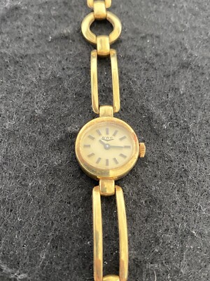BWC   Handaufzugs Uhr Damen  K5