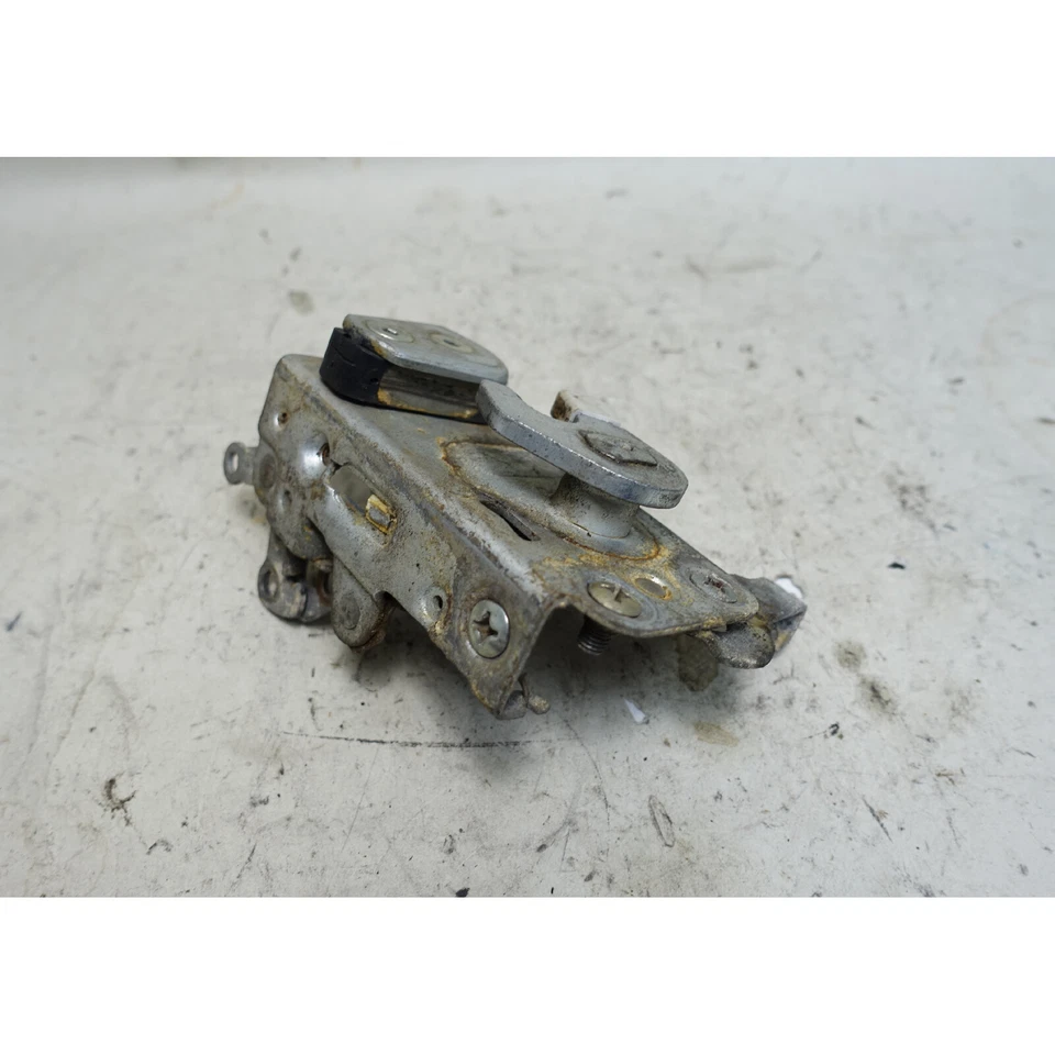 BMW E23 733i 1978-1982 pestillo de cerradura de puerta de pasajero delantero derecho de fábrica temprana OEM Foto 2 de 4