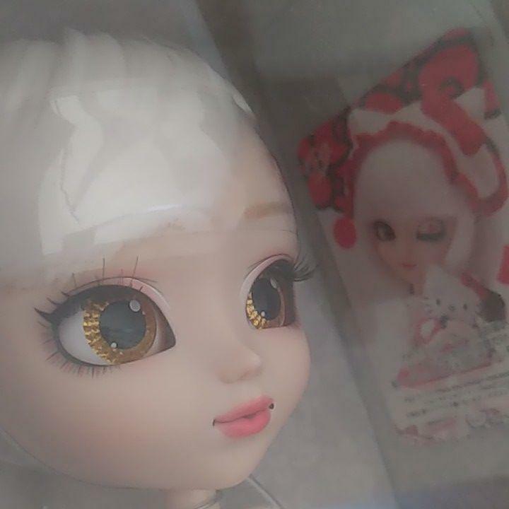 Pullip Hello Kitty collaboration 45th Anniversary ver.P-231 Pullip Hello Kitty collaboration 45th Anniversary ver.P-231