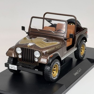 MCG/'76 Jeepジープ CJ-7 Golden Eagle 1/18 s-l400.jpg