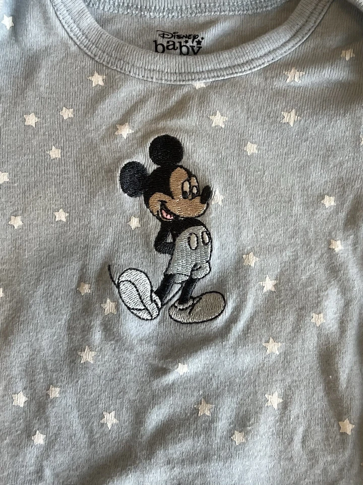 Disney Bebé Bordado Mickey Mouse Estrellas Blancas Azul Una Pieza Niños Talla 3-6M Foto 2 de 4