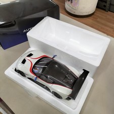 AUTOart ASTON MARTIN VULCAN W B&R STR 1/18 Minicar