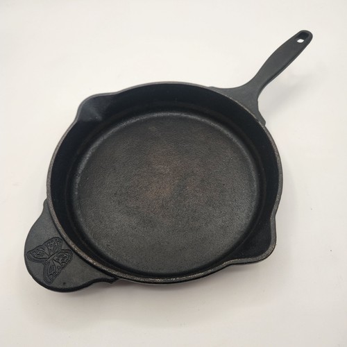 Pioneer Woman Cast Iron Round 7" Butterfly Skillet Fry Pan 2 Handles 2 Spouts - Picture 1 of 16